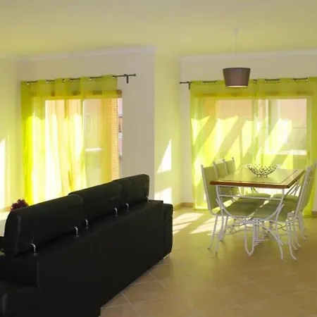 Excellent New With 2 Bedrooms In
