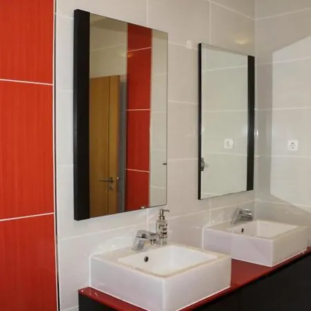 Excellent New With 2 Bedrooms In Willa *